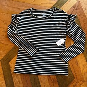 NWT Black and white striped top💛